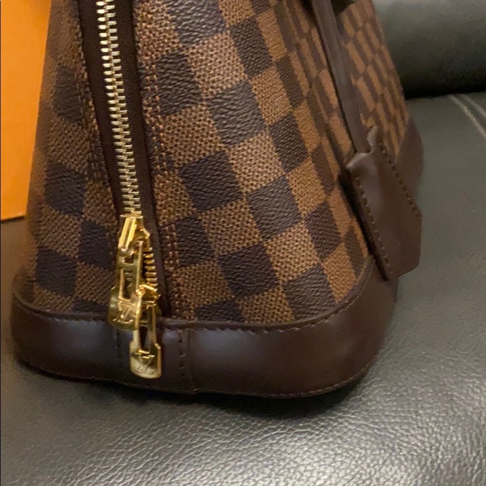 Authentic Louise Vuitton Alma PM - Picture 11 of 14